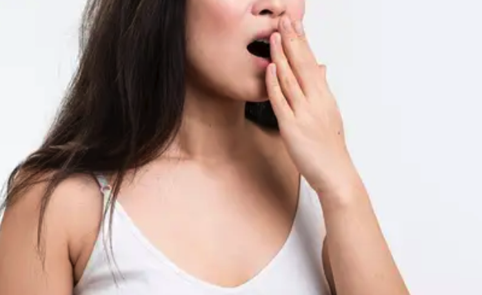 penyebab bau mulut padahal sudah sikat gigi